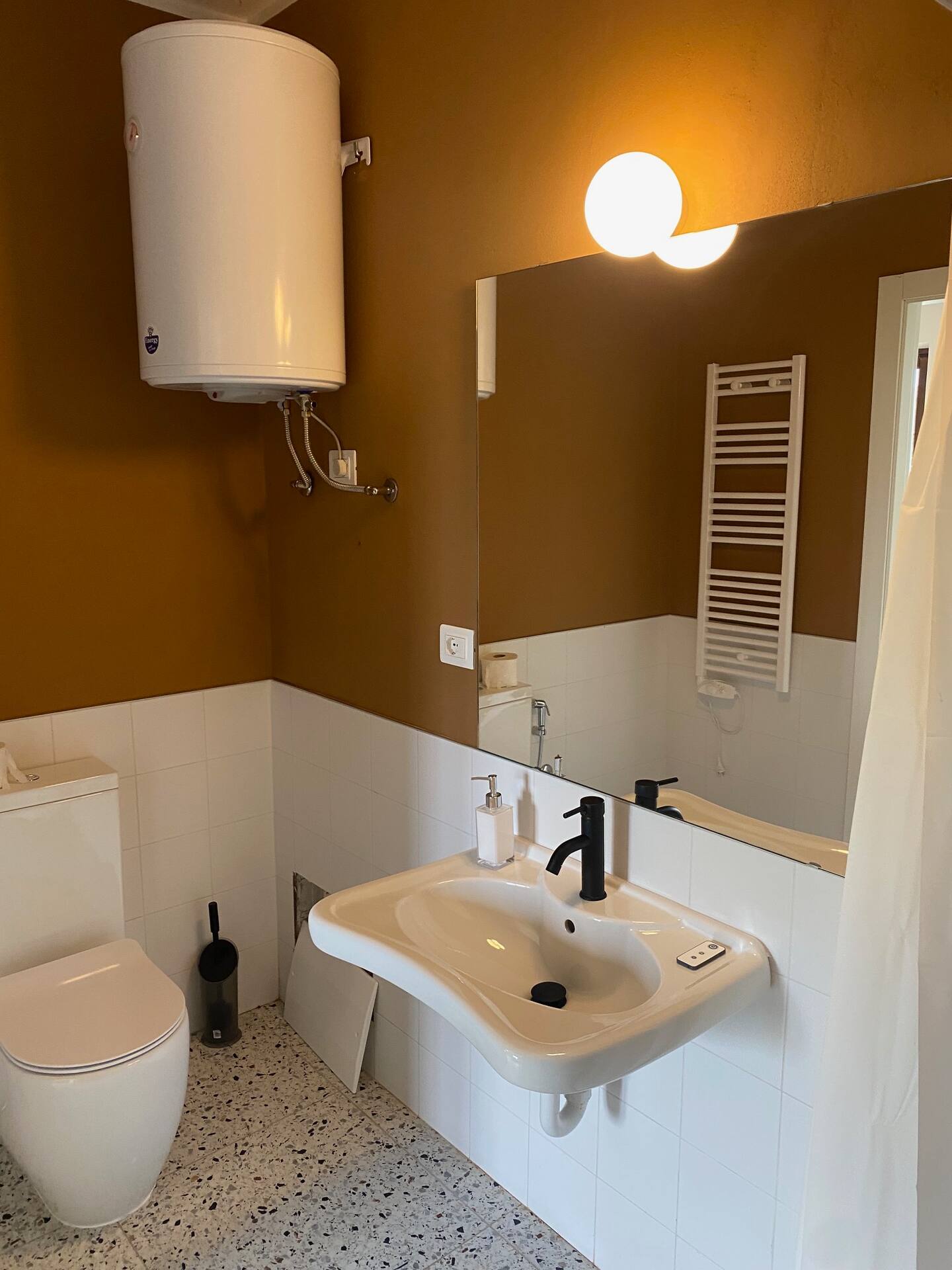 Bathroom Sink/Boiler