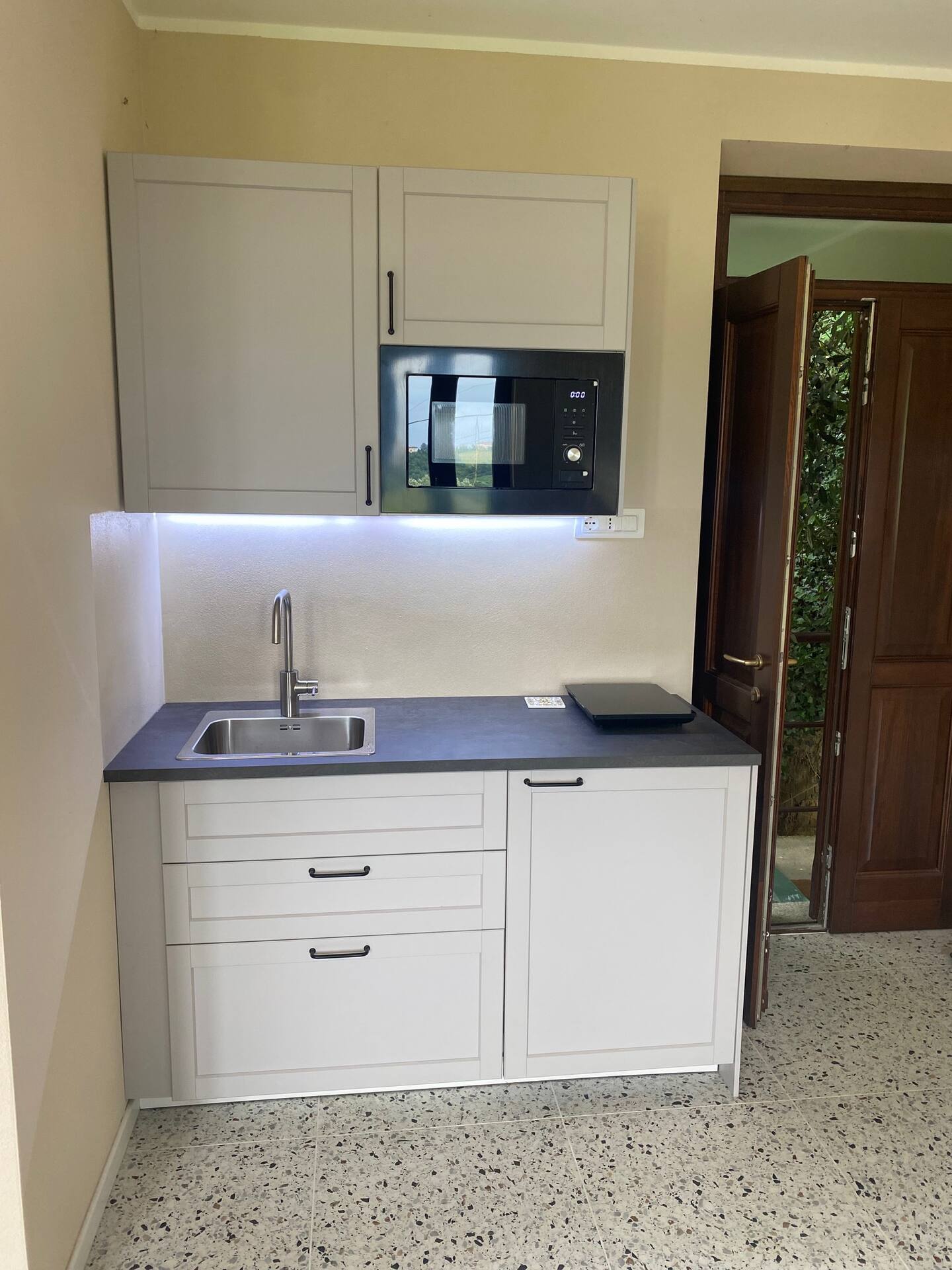 Kitchenette Close-up